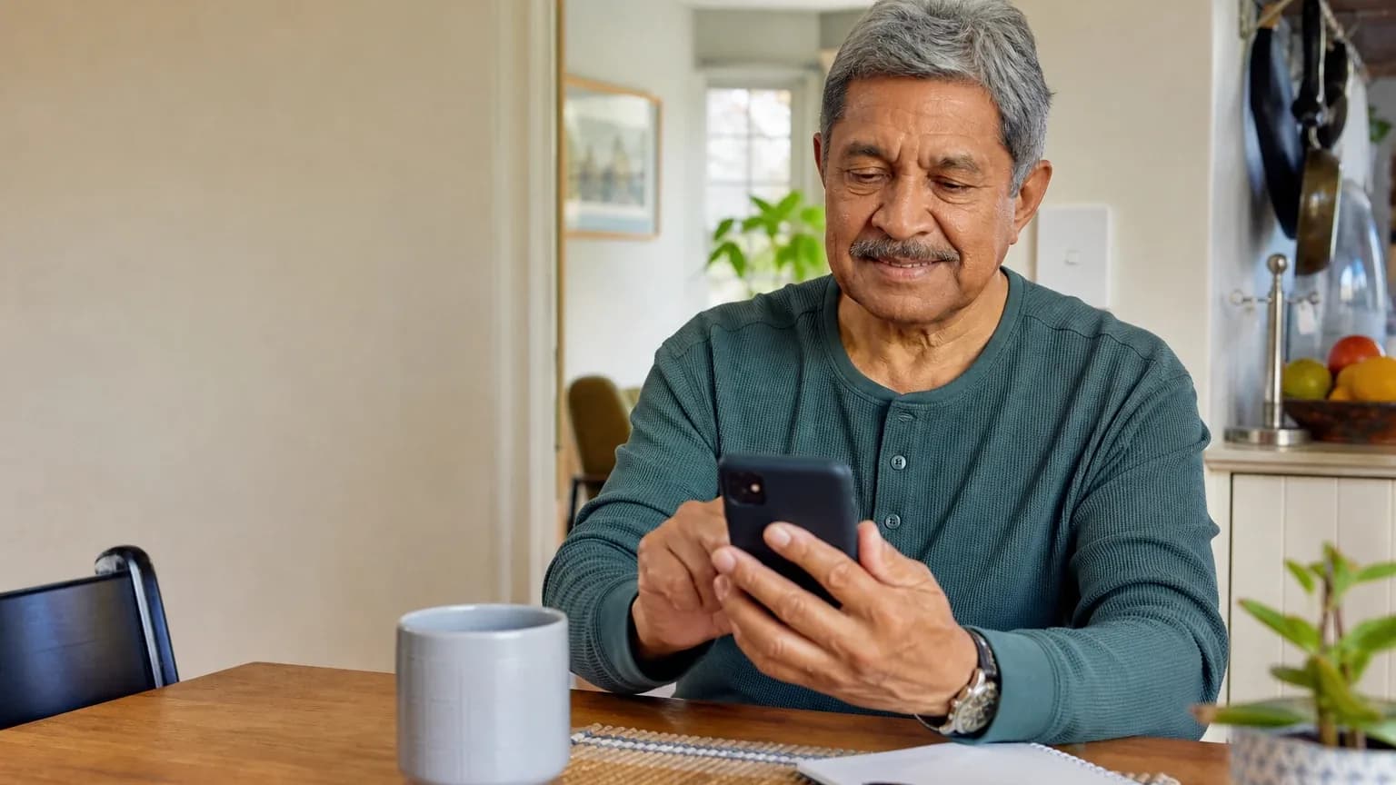 US Mobile for Senior-Friendly Wireless Plans hero image